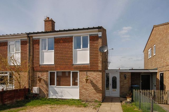  Image of 3 bedroom Semi-Detached house for sale in Yardley Avenue Pitstone Leighton Buzzard LU7 at Yardley Avenue  Pitstone, LU7 9AL