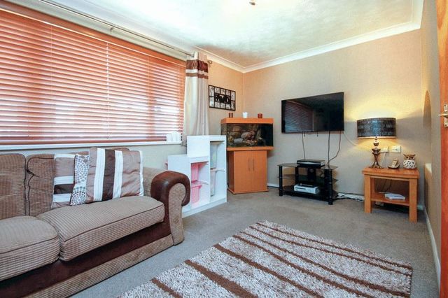  Image of 3 bedroom Semi-Detached house for sale in Yardley Avenue Pitstone Leighton Buzzard LU7 at Yardley Avenue  Pitstone, LU7 9AL