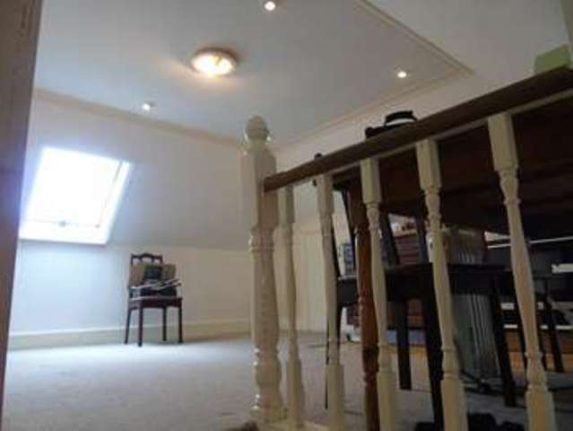  Image of 1 bedroom Flat to rent in Bensham Manor Road Thornton Heath CR7 at Bensham Manor Road Thornton Heath Croydon, CR7 7AJ