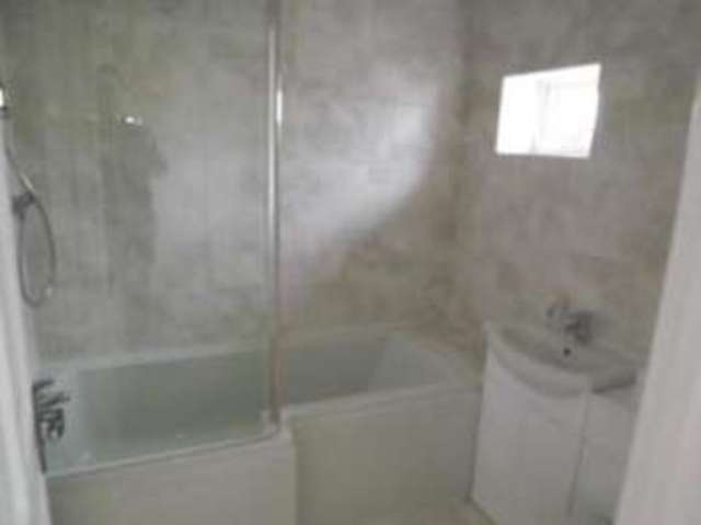  Image of 2 bedroom Flat for sale in Warren Edge Close Southbourne Bournemouth BH6 at 1 Warren Edge Close Bournemouth Wick, BH6 4AY