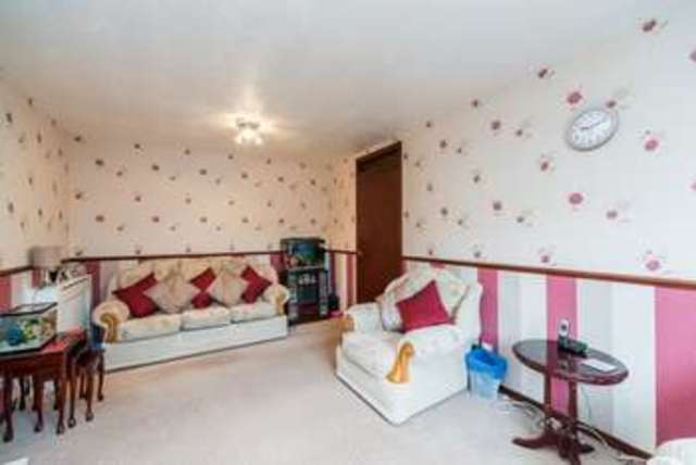  Image of 3 bedroom Terraced house for sale in Glenburn Way Bo