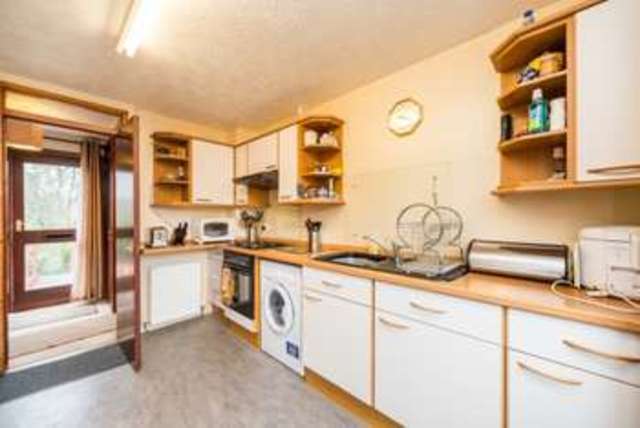  Image of 3 bedroom Terraced house for sale in Glenburn Way Bo
