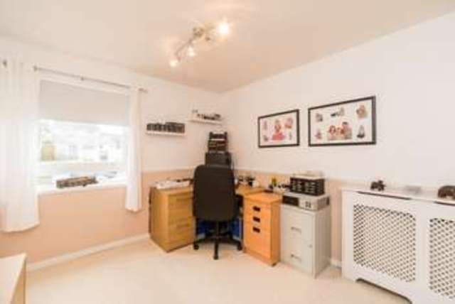  Image of 3 bedroom Terraced house for sale in Glenburn Way Bo