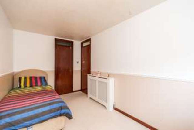  Image of 3 bedroom Terraced house for sale in Glenburn Way Bo
