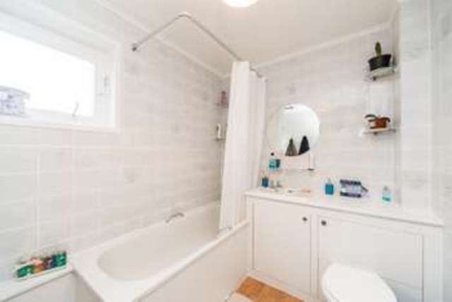  Image of 3 bedroom Terraced house for sale in Glenburn Way Bo