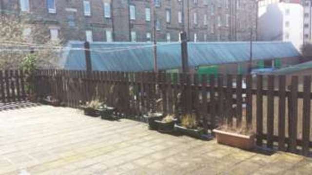  Image of 2 bedroom Flat for sale in Easter Road Edinburgh EH7 at Easter Road  Edinburgh, EH7 5QA