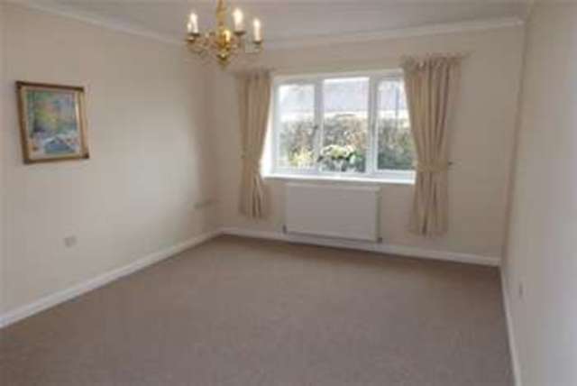  Image of 2 bedroom Detached house to rent in Gipsy Lane Old Whittington Chesterfield S41 at Chesterfield, S41 9JE