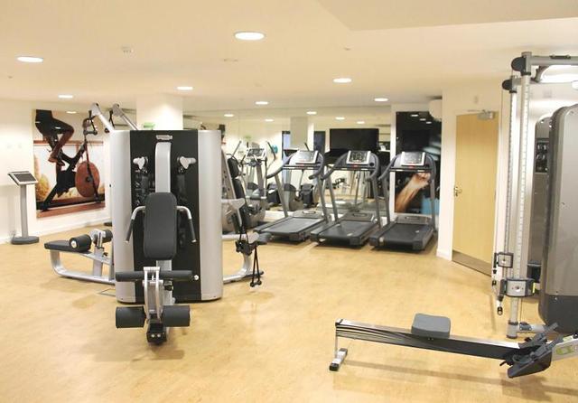  Image of 2 bedroom Flat to rent in Guildford Road Hook Heath Woking GU22 at Guildford Road  Woking, GU22 7RN