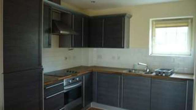  Image of 2 bedroom Flat to rent in Holywell Heights Sheffield S4 at 2 Holywell Heights  Sheffield, S4 8AG