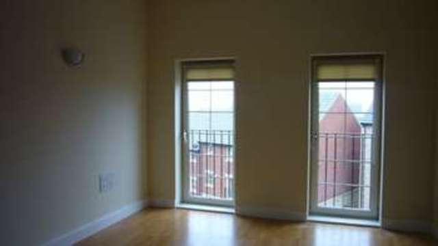  Image of 2 bedroom Flat to rent in Holywell Heights Sheffield S4 at 2 Holywell Heights  Sheffield, S4 8AG