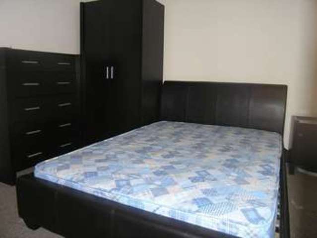  Image of 2 bedroom Flat to rent in Holywell Heights Sheffield S4 at 2 Holywell Heights  Sheffield, S4 8AG