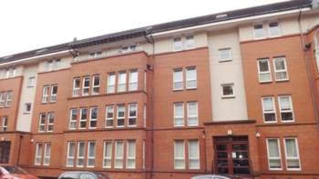  Image of 3 bedroom Flat for sale in Waverley Street Shawlands Glasgow G41 at 21 Waverley Street  Glasgow, G41 2EA