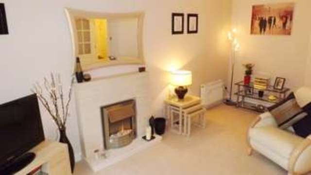  Image of 3 bedroom Flat for sale in Waverley Street Shawlands Glasgow G41 at 21 Waverley Street  Glasgow, G41 2EA