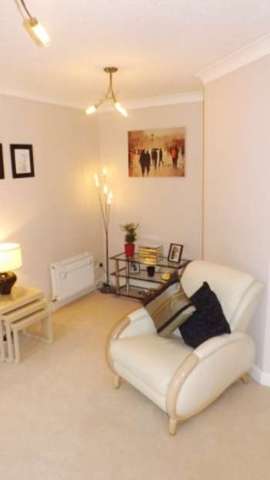  Image of 3 bedroom Flat for sale in Waverley Street Shawlands Glasgow G41 at 21 Waverley Street  Glasgow, G41 2EA