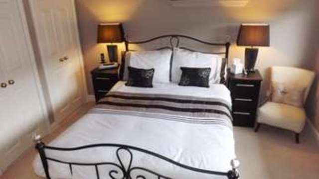  Image of 3 bedroom Flat for sale in Waverley Street Shawlands Glasgow G41 at 21 Waverley Street  Glasgow, G41 2EA