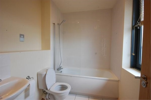  Image of 3 bedroom Flat for sale in Roach Road London E3 at London, E3 2NY