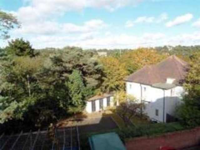  Image of 2 bedroom Flat for sale in Norwich Avenue West Westbourne Bournemouth BH2 at Westbourne-Town Centre Bournemouth Bournemouth, BH2 6AB