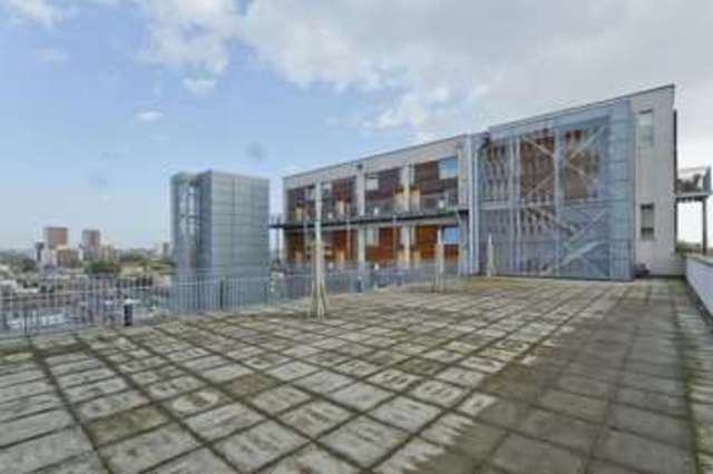  Image of 2 bedroom Flat to rent in Arbutus Street London E8 at Kingsland Road London Dalston, E8 4DT