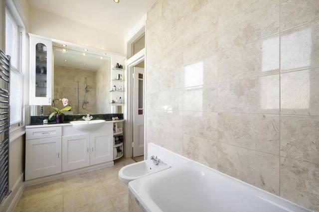  Image of 2 bedroom Flat for sale in Richmond Way London W14 at Addison Park Mansions  Richmond Way, W14 0EA