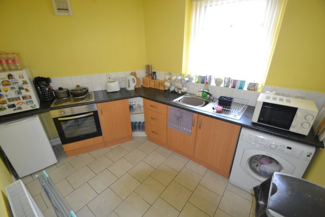  Image of 1 bedroom Flat to rent in Albert Avenue Newport NP19 at Maindee  Newport, NP19 8FF