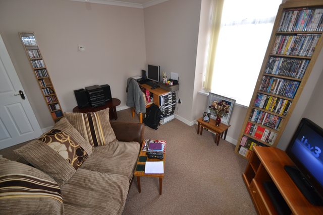  Image of 1 bedroom Flat to rent in Albert Avenue Newport NP19 at Maindee  Newport, NP19 8FF