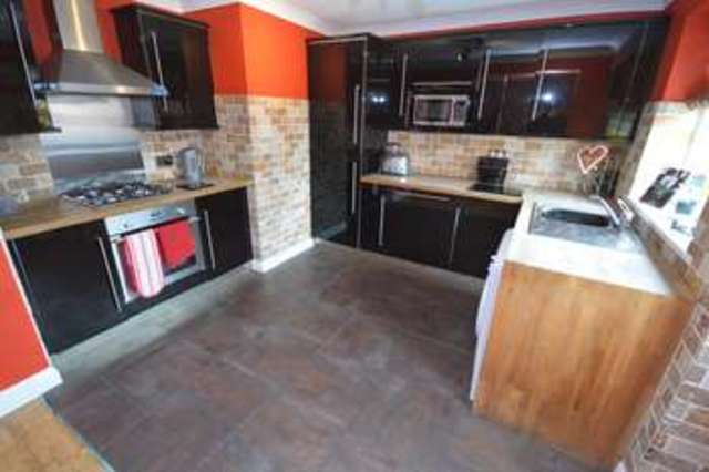  Image of 3 bedroom Detached house for sale in Alverthorpe Road Wakefield WF2 at Wakefield West Yorkshire, WF2 9PY