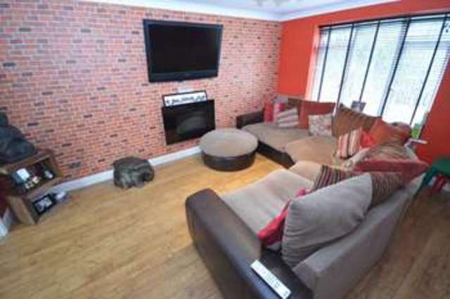  Image of 3 bedroom Detached house for sale in Alverthorpe Road Wakefield WF2 at Wakefield West Yorkshire, WF2 9PY