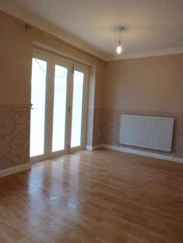  Image of 3 bedroom Semi-Detached house to rent in Debdale Avenue Lyppard Woodgreen Worcester WR4 at DEBDALE AVENUE LYPPARD WOODGREEN WORCESTER, WR4 0RP