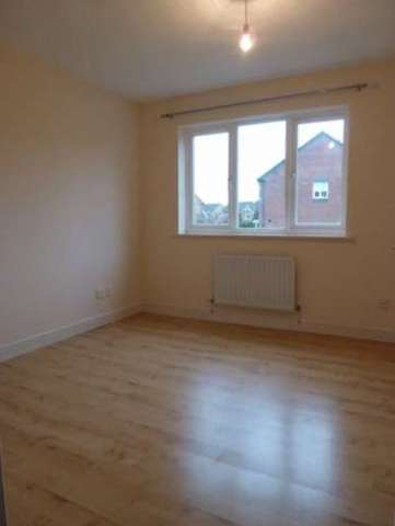  Image of 3 bedroom Semi-Detached house to rent in Debdale Avenue Lyppard Woodgreen Worcester WR4 at DEBDALE AVENUE LYPPARD WOODGREEN WORCESTER, WR4 0RP