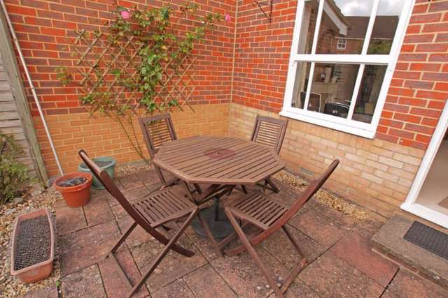  Image of 2 bedroom Terraced house to rent in Ancholme Close Didcot OX11 at Ancholme Close  Didcot, OX11 7TW