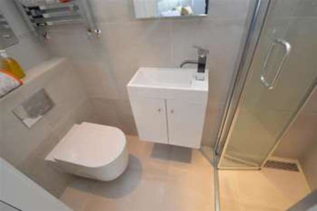  Image of 2 bedroom Apartment for sale in Archway Mews London SW15 at East Putney, SW15 2PE