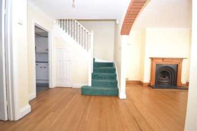  Image of 4 bedroom Semi-Detached house to rent in Ardmore Lane Buckhurst Hill IG9 at Ardmore Road  Buckhurst Hill, IG9 5SB