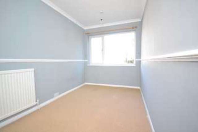  Image of 4 bedroom Semi-Detached house to rent in Ardmore Lane Buckhurst Hill IG9 at Ardmore Road  Buckhurst Hill, IG9 5SB