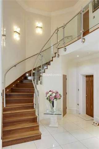  Image of 4 bedroom Detached house for sale in Rowley Green Road Arkley Barnet EN5 at Arkley, EN5 3HJ