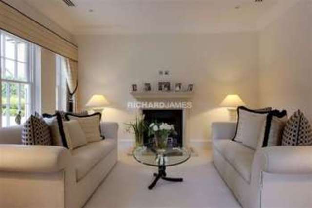  Image of 4 bedroom Detached house for sale in Rowley Green Road Arkley Barnet EN5 at Arkley, EN5 3HJ