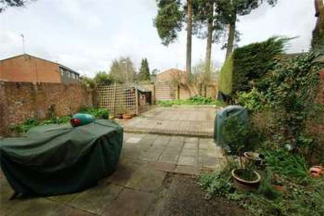  Image of 4 bedroom End of Terrace for sale in Arnett Avenue Finchampstead Wokingham RG40 at Finchampstead Wokingham Finchampstead, RG40 4EG