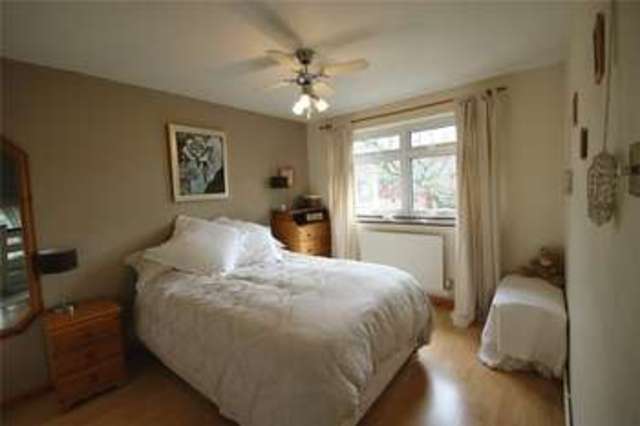  Image of 4 bedroom End of Terrace for sale in Arnett Avenue Finchampstead Wokingham RG40 at Finchampstead Wokingham Finchampstead, RG40 4EG