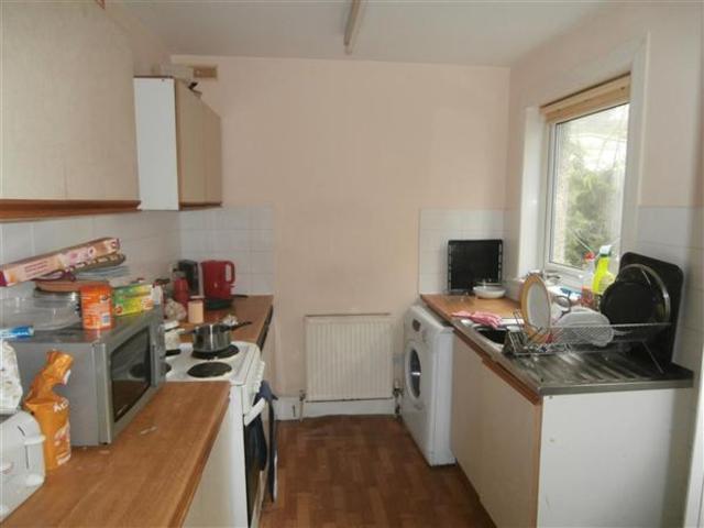  Image of 4 bedroom Semi-Detached house to rent in Arnold Road Southampton SO17 at Portswood, SO17 1TF