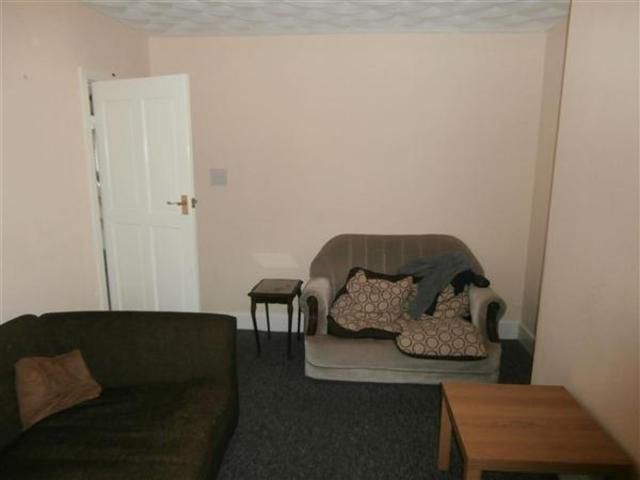  Image of 4 bedroom Semi-Detached house to rent in Arnold Road Southampton SO17 at Portswood, SO17 1TF