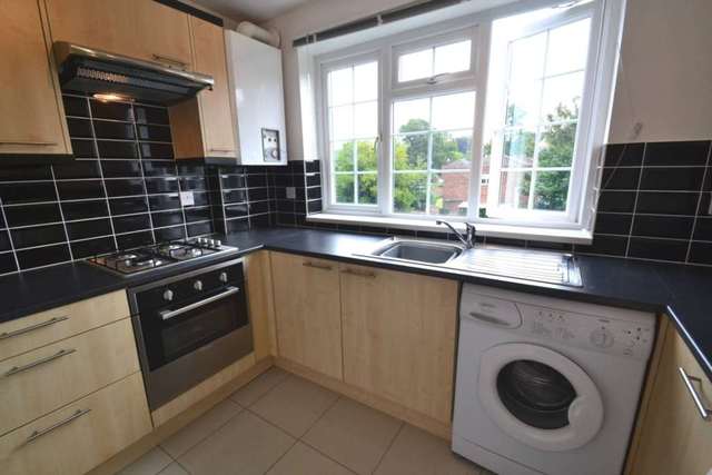  Image of 2 bedroom Apartment to rent in Ashley Road Epsom KT18 at Ashley Road  Epsom, KT18 5BQ