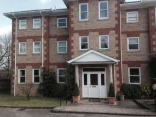 Image of 2 bedroom Flat for sale in Kingswood Road Tunbridge Wells TN2 at Kingswood Road Tunbridge Wells Pembury, TN2 4UF