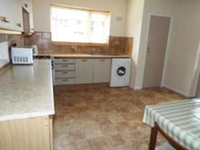  Image of 2 bedroom Bungalow for sale in Avenue Road Queniborough Leicester LE7 at Queniborough Leicester Queniborough, LE7 3FB