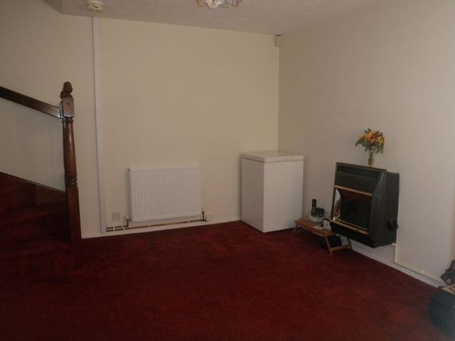  Image of 1 bedroom Terraced house to rent in Avern Close Tipton DY4 at Avern Close  Tipton, DY4 7ND