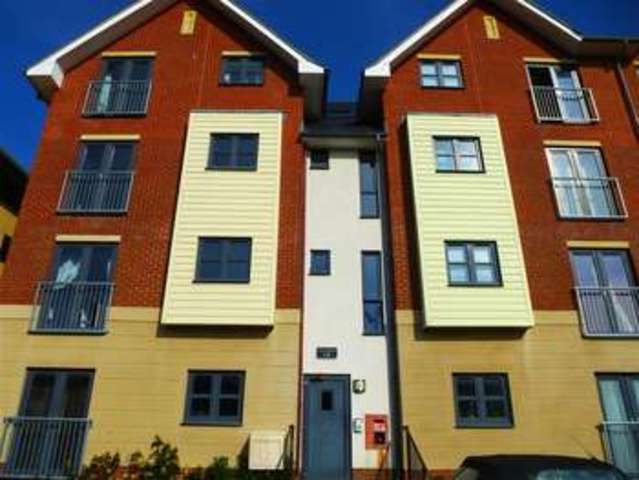  Image of 2 bedroom Apartment for sale in Aylward Street Portsmouth PO1 at Portsmouth Hampshire Portsmouth, PO1 3FG