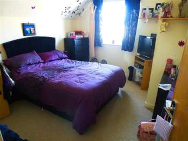  Image of 2 bedroom Apartment for sale in Aylward Street Portsmouth PO1 at Portsmouth Hampshire Portsmouth, PO1 3FG