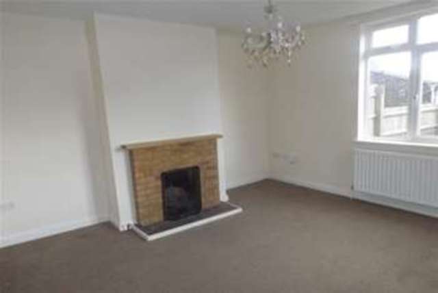  Image of 3 bedroom Detached house to rent in Barkers Lane Bedford MK41 at Bedford, MK41 9SJ