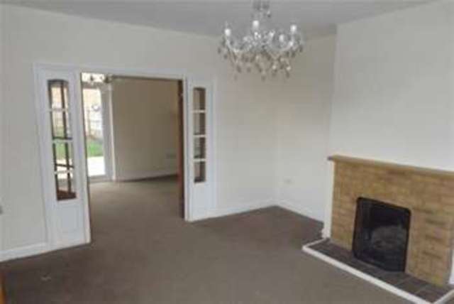  Image of 3 bedroom Detached house to rent in Barkers Lane Bedford MK41 at Bedford, MK41 9SJ
