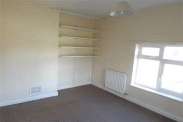 Image of 3 bedroom Detached house to rent in Barkers Lane Bedford MK41 at Bedford, MK41 9SJ