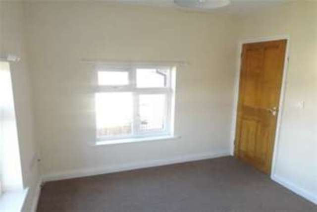  Image of 3 bedroom Detached house to rent in Barkers Lane Bedford MK41 at Bedford, MK41 9SJ