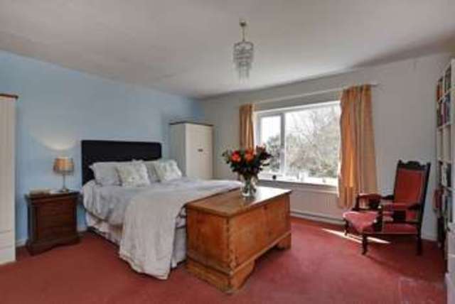  Image of 5 bedroom Detached house for sale in New Causeway Barkestone Nottingham NG13 at New Causeway Barkestone Nottingham, NG13 0HA